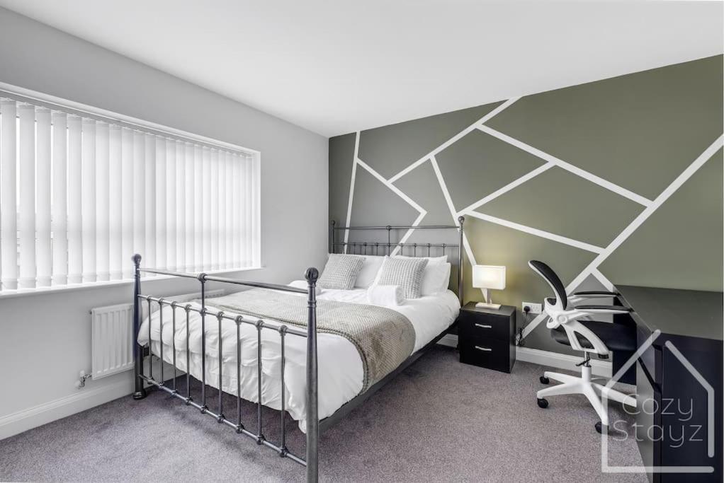 Beautiful 5 Bedroom Home In The City Centre With Gated Parking Birmingham Exteriör bild